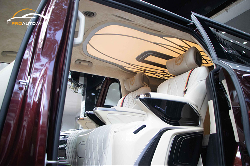 Vì sao nên độ đèn trần xe Kia Carnival?