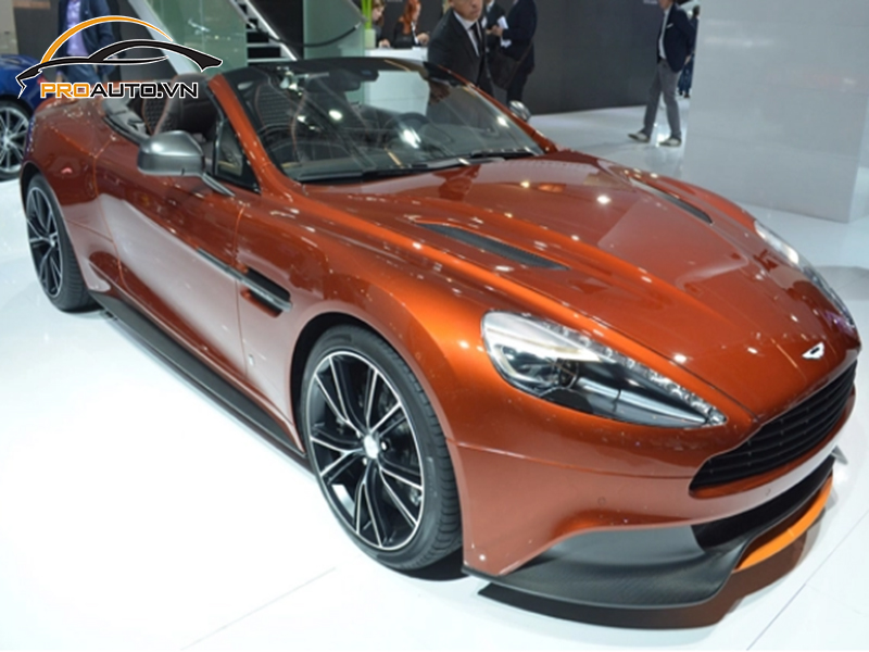 Dán wrap đổi màu xe Aston Martin Vanquish