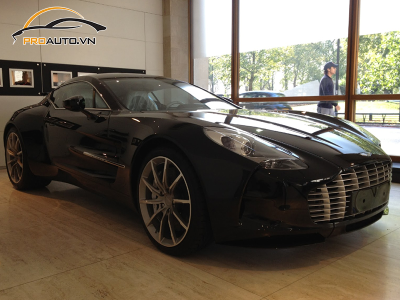 Dán wrap đổi màu xe Aston Martin One-77