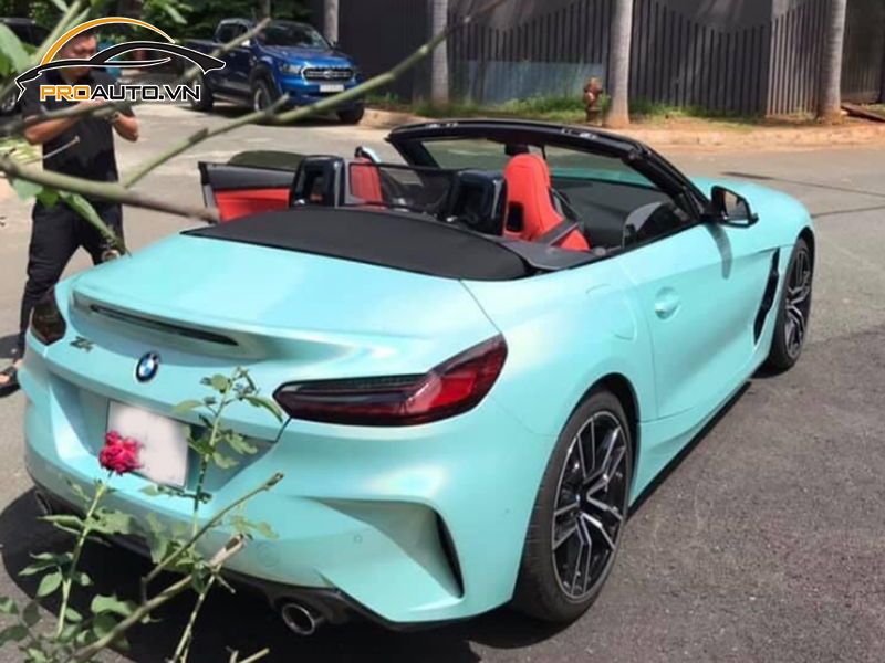 Wrap đổi màu xe BMW Z4