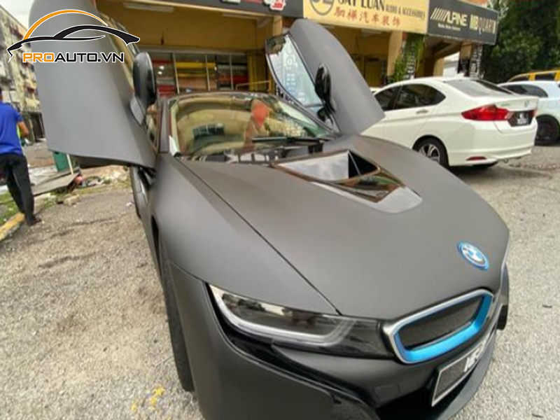 Dán wrap đổi màu xe BMW i8
