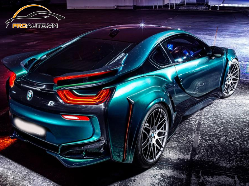Dán wrap đổi màu cho xe BMW i8