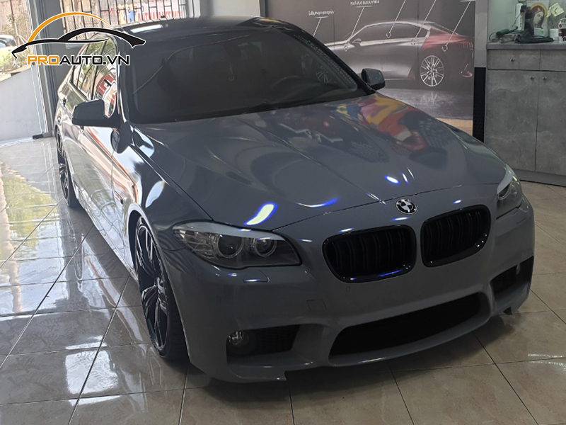 Dán wrap đổi màu xe BMW Series 5