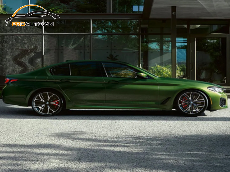 Dán wrap đổi màu cho xe BMW Series 5