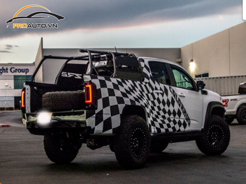 Dán wrap đổi màu xe Chevrolet Colorado