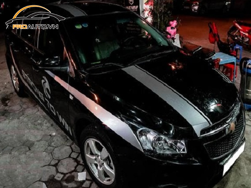 Dán wrap đổi màu Chevrolet Cruze