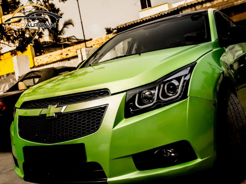 Dán wrap đổi màu xe Chevrolet Cruze