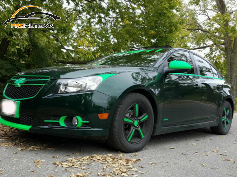 Dán wrap đổi màu xe Chevrolet Cruze