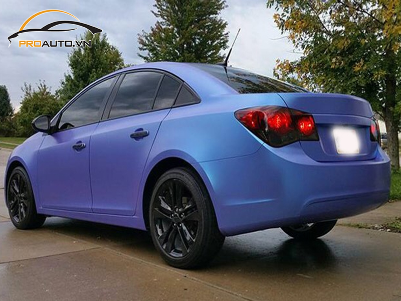 Dán wrap đổi màu xe Chevrolet Cruze