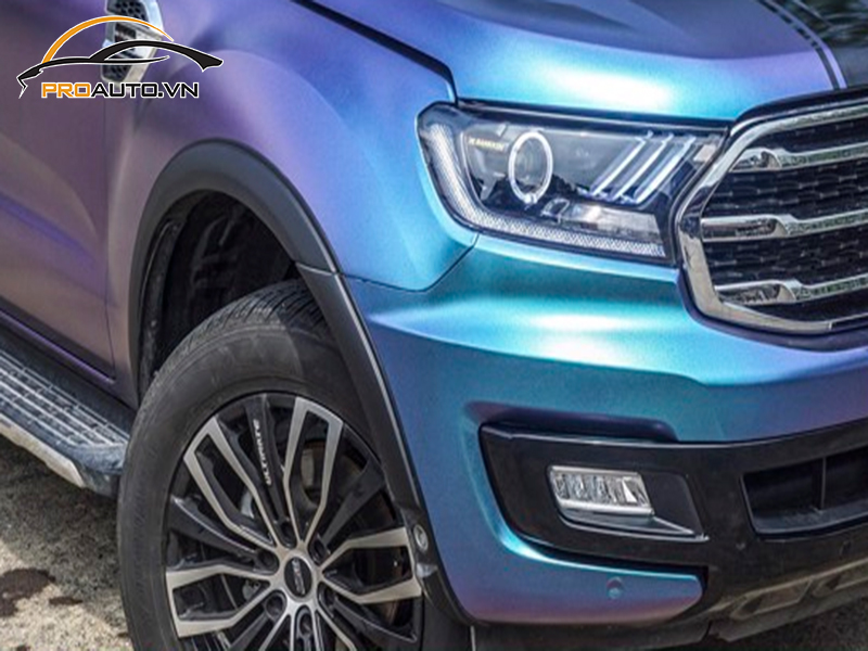 Dán wrap đổi màu xe Ford Everest