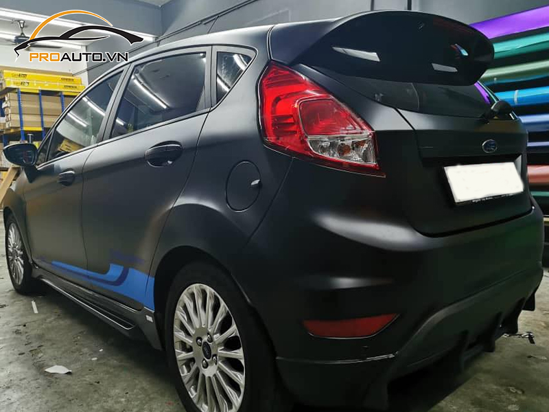 Dán wrap đổi màu Ford Fiesta