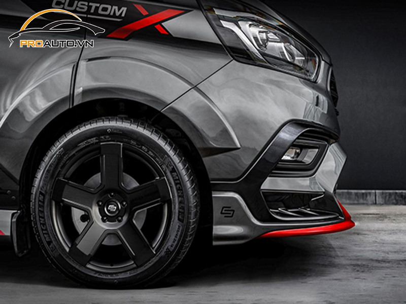 Dán wrap đổi màu Ford Tourneo