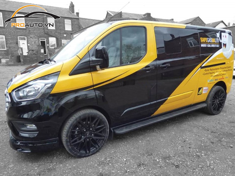 Wrap đổi màu xe Ford Tourneo