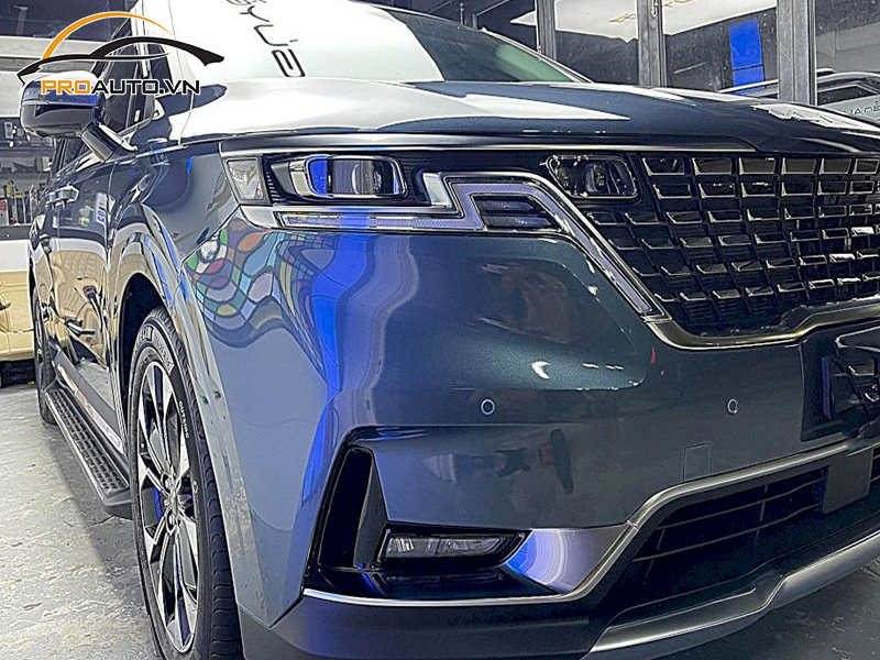 Dán wrap đổi màu Kia Carnival