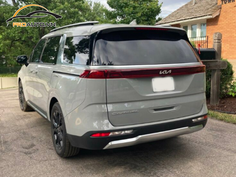 Dán wrap đổi màu xe Kia Carnival