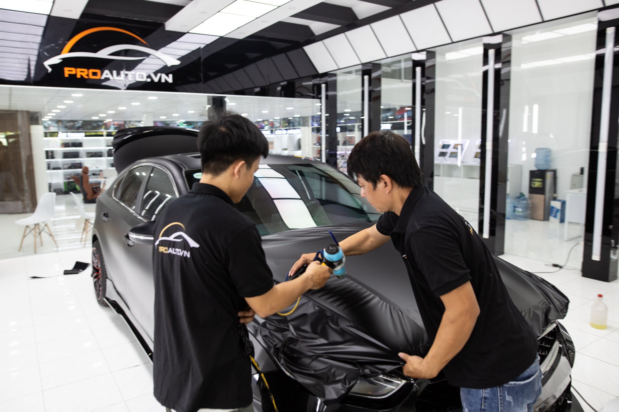 Dán wrap đổi màu xe Kia Cerato