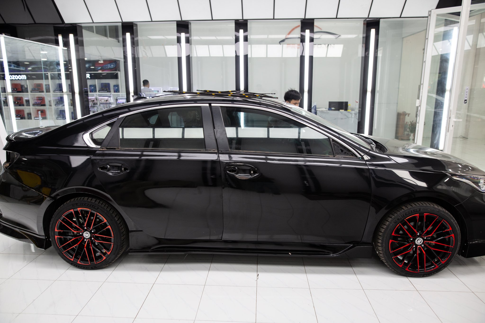 Wrap đổi màu xe Kia Cerato