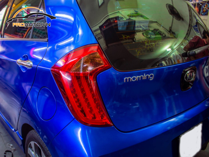 Dán wrap đổi màu xe Kia Morning