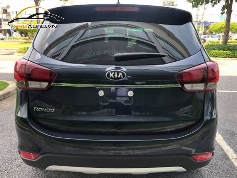 Dán wrap đổi màu xe Kia Rondo