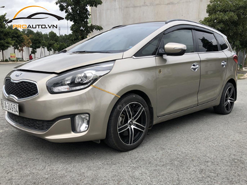 Dán wrap đổi màu Kia Rondo