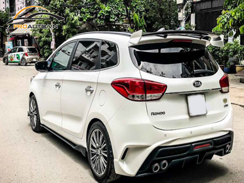 Dán wrap đổi màu xe Kia Rondo