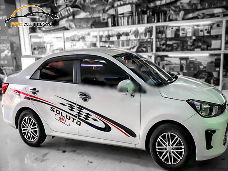 Dán wrap đổi màu xe Kia Soluto