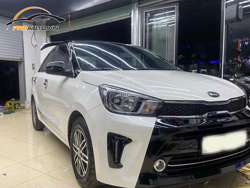 Dán wrap đổi màu xe Kia Soluto