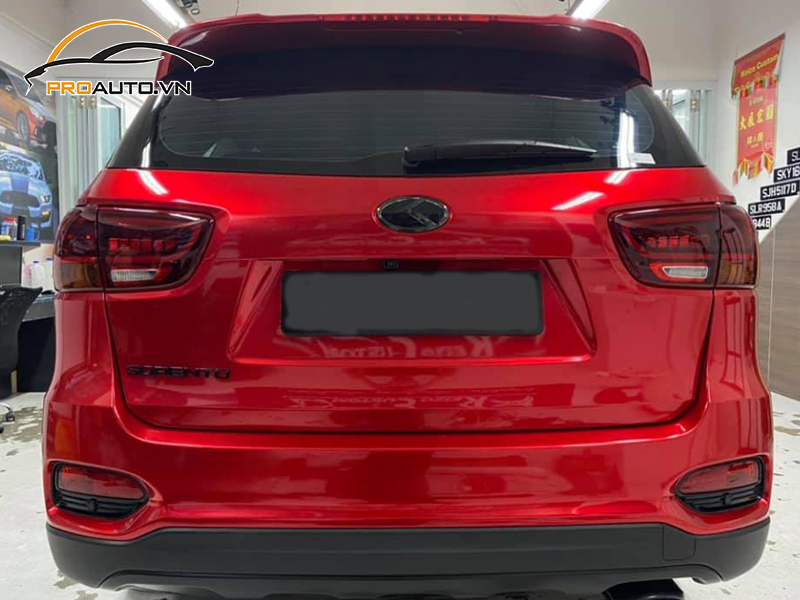 Dán wrap đổi màu cho xe Kia Sorento