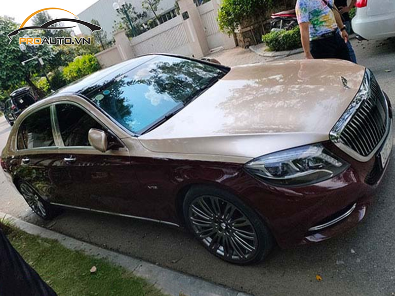 Dán wrap đổi màu xe Mercedes Maybach