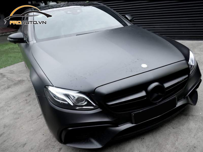 Dán wrap đổi màu xe Mercedes E-Class