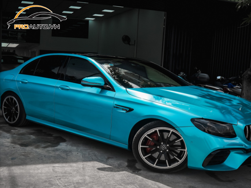 Dán wrap đổi màu xe Mercedes E-Class