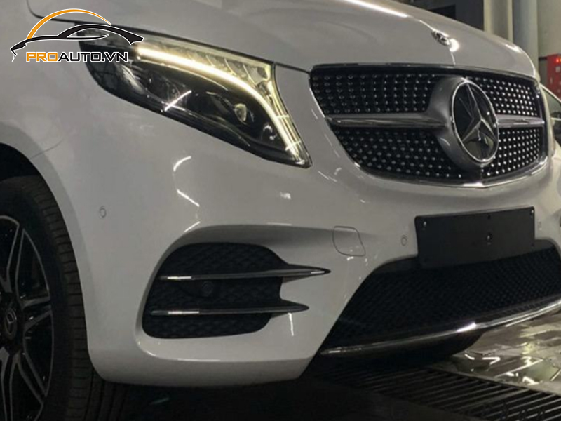 Dán wrap đổi màu xe Mercedes V250