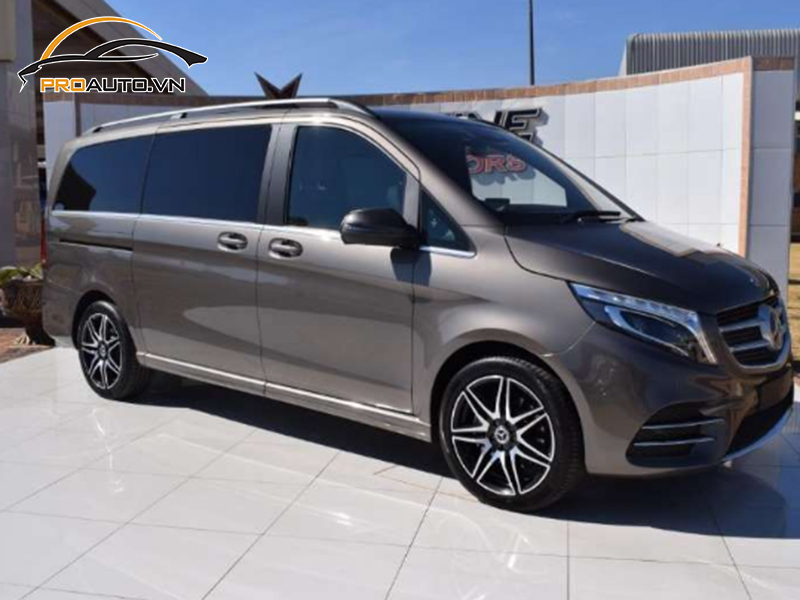 Dán wrap đổi màu xe Mercedes V250
