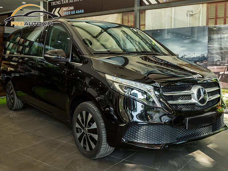 Dán wrap đổi màu xe Mercedes V250