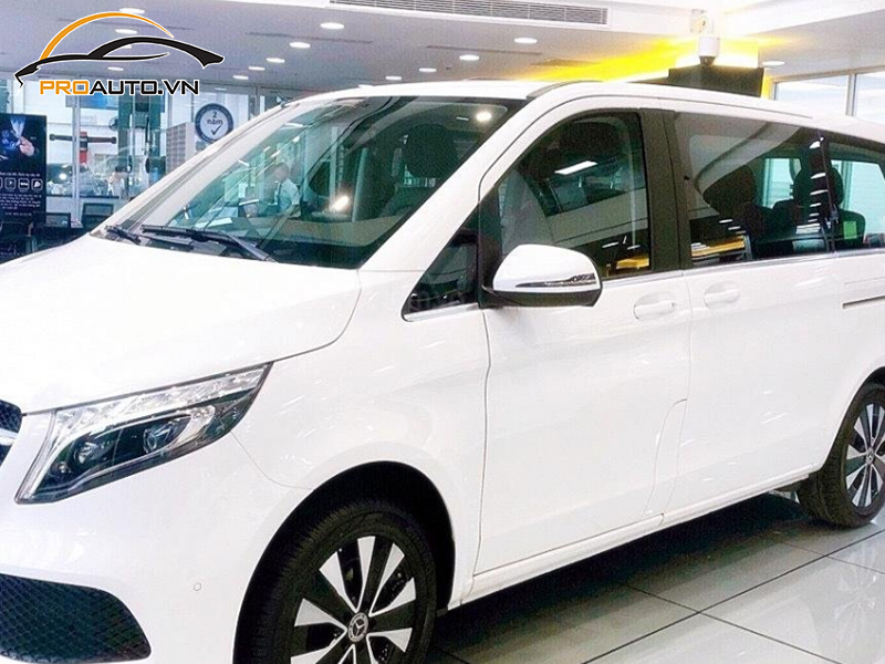 Dán wrap đổi màu xe Mercedes V250