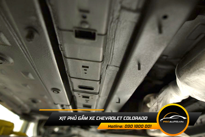 xit phu gam xe chevrolet colorado