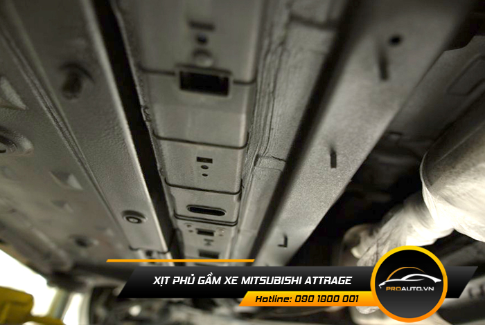 xit phu gam xe mitsubishi Attrage