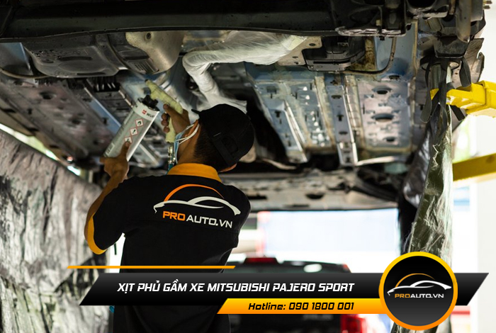 xit phu gam xe mitsubishi pajero sport
