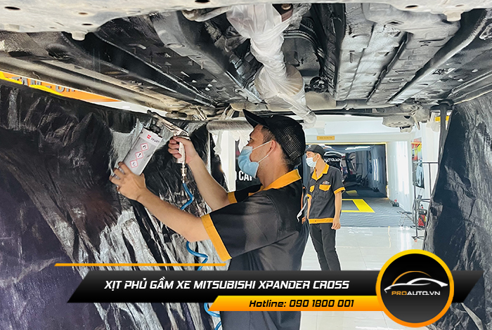 xit phu gam xe mitsubishi xpander cross