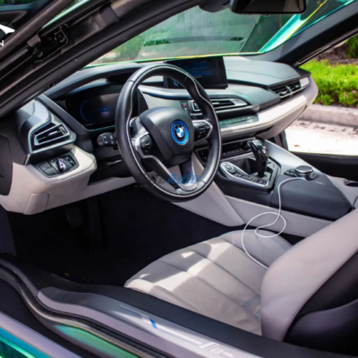 Xu hướng đổi màu nội thất xe BMW I8 hiện nay