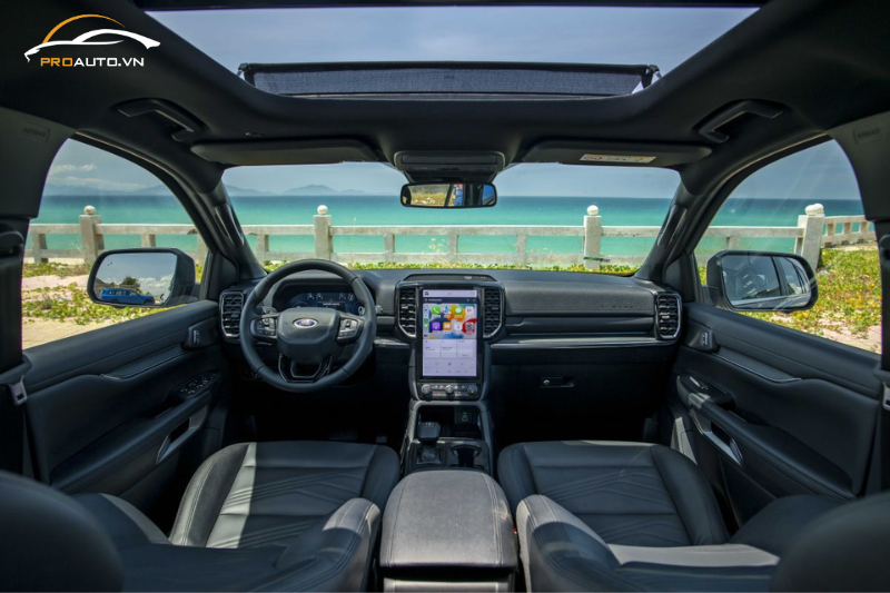 Xu hướng đổi màu nội thất xe Ford Everest hiện nay