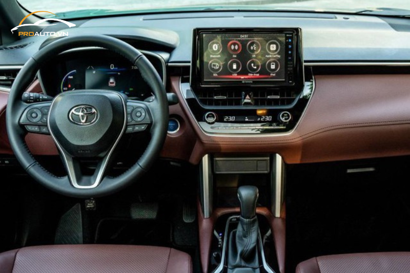 Có nên dán PPF nội thất xe Toyota Cross?