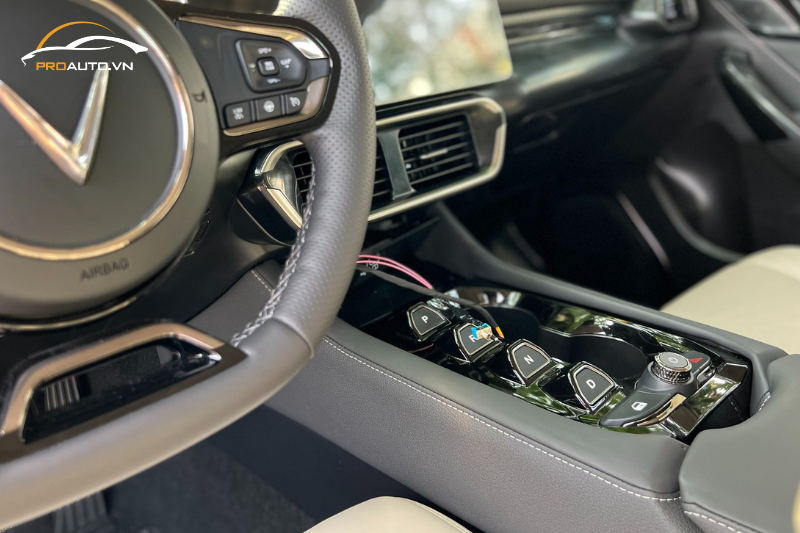 Lợi ích không thể bỏ qua khi dán PPF nội thất xe Vinfast VF8