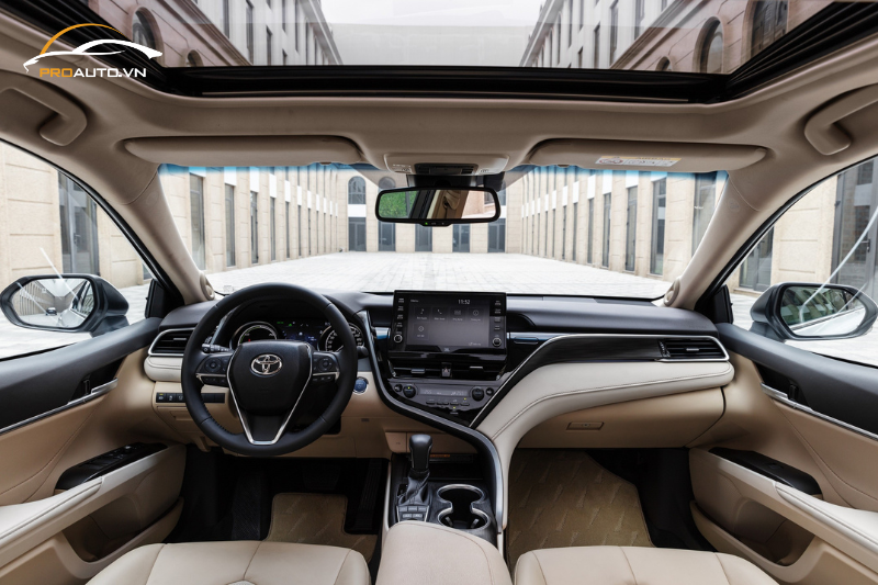 Có nên dán PPF nội thất xe Toyota Camry?