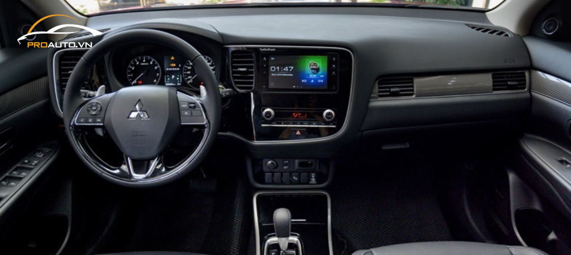 Lợi ích không thể bỏ qua khi dán PPF nội thất xe Mitsubishi Outlander