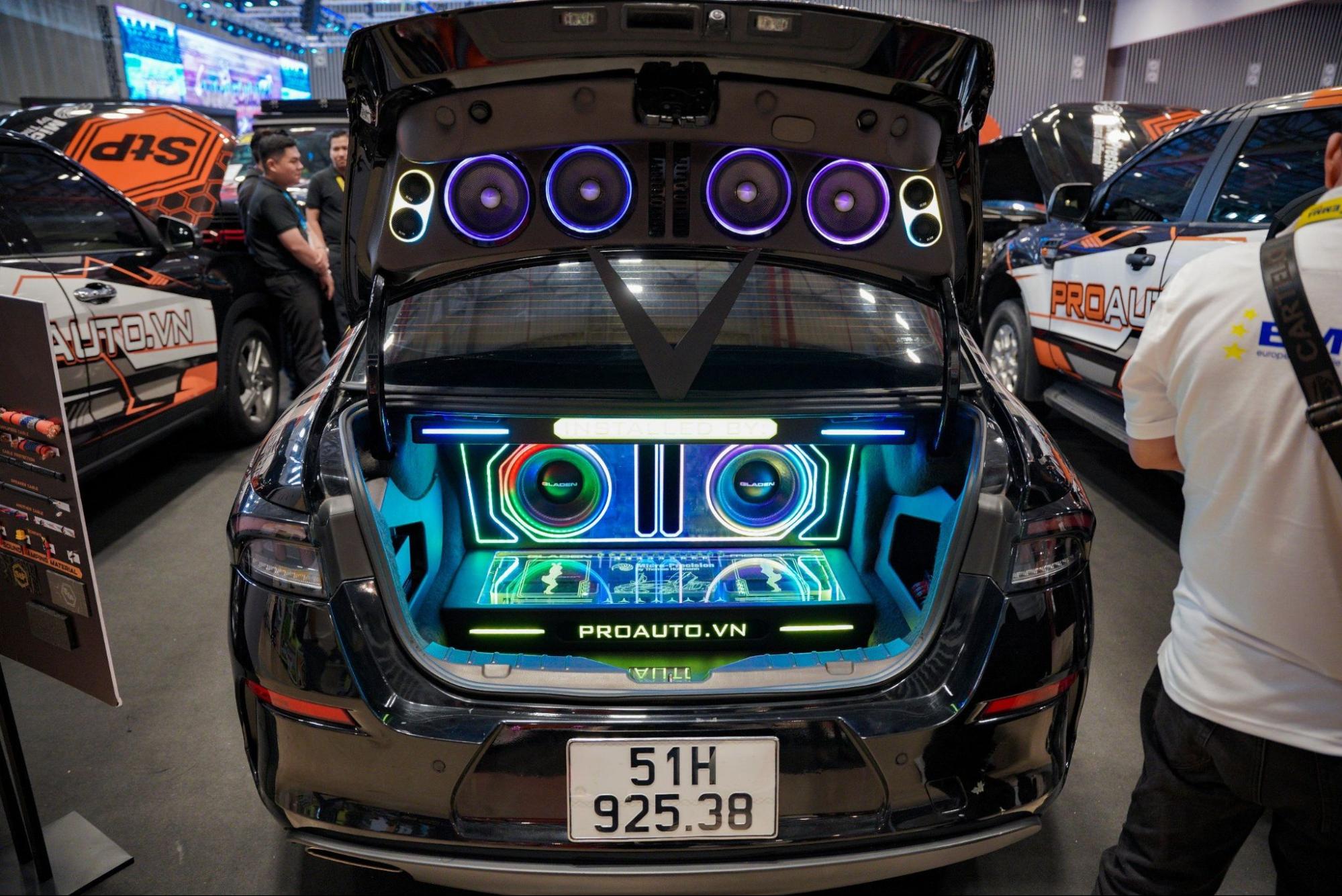 Cấu hình âm thanh xe Vinfast Lux A