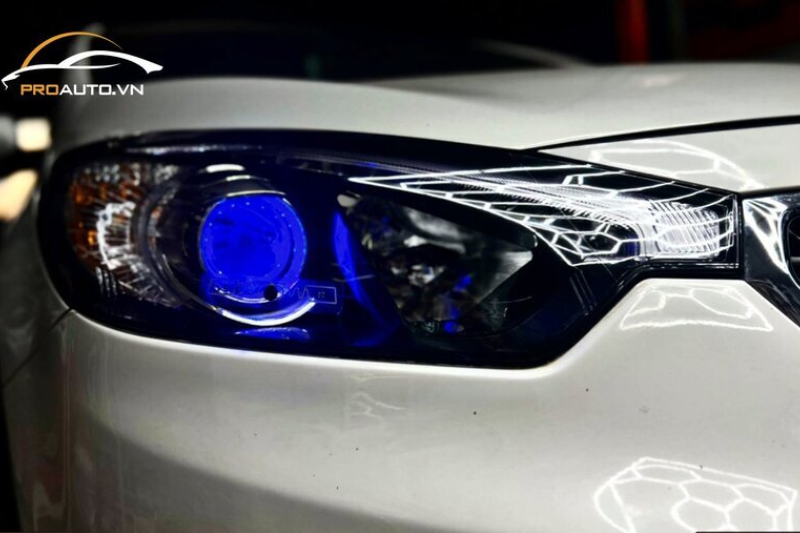 Độ đèn xe BMW 