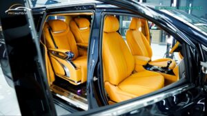 Độ limousine màu vàng cho xe Kia Carnival full nội thất
