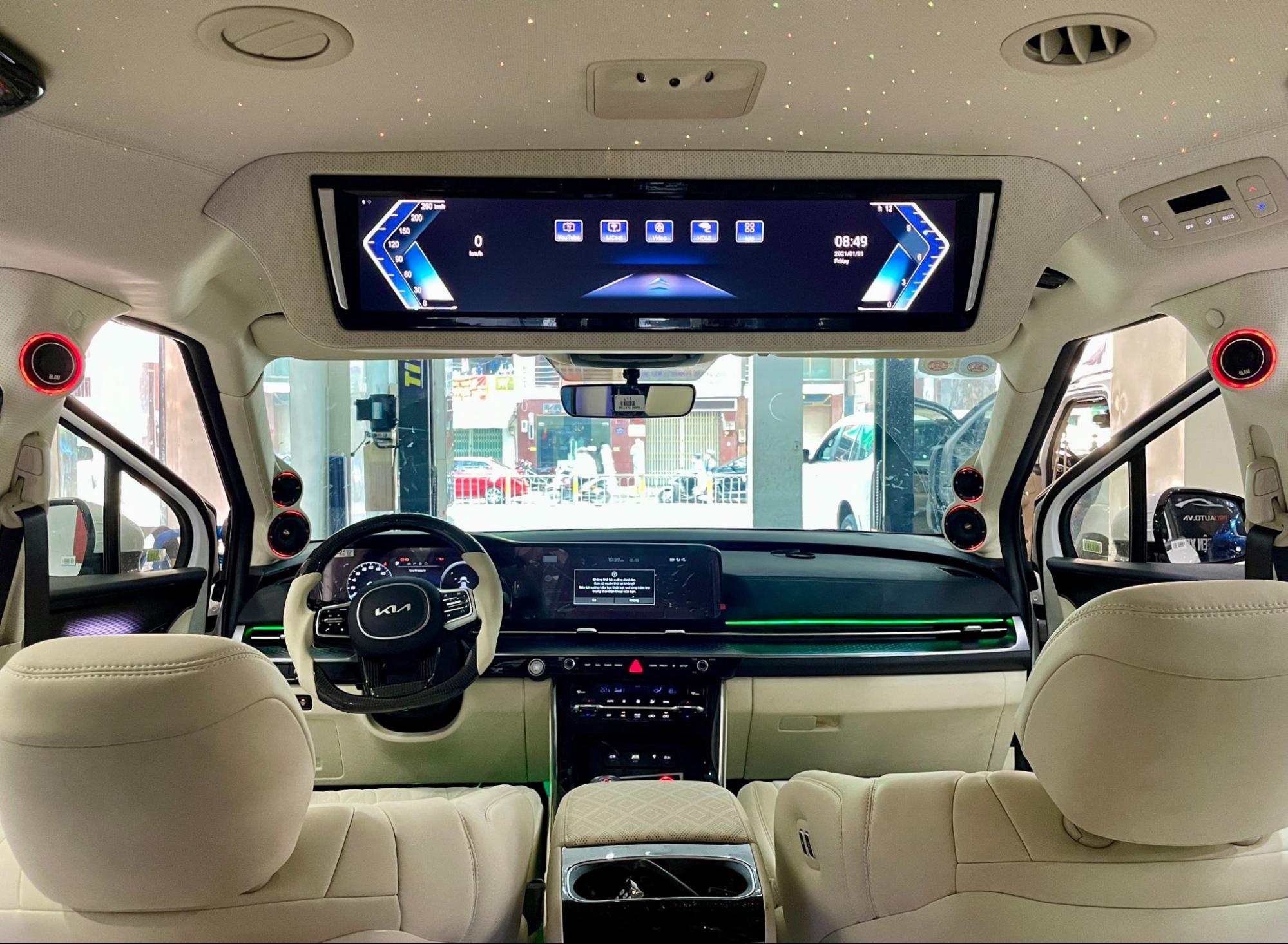 Độ màn hình TV 24 inch cho Kia Carnival 