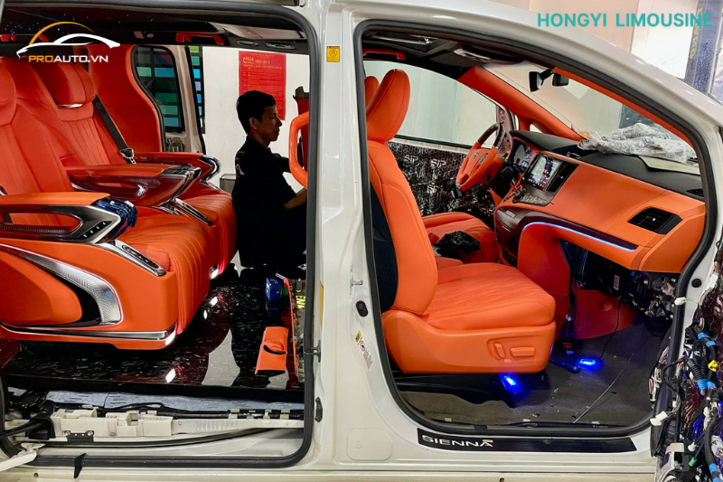 Lưu ý khi độ limousine màu cam cho xe Kia Carnival